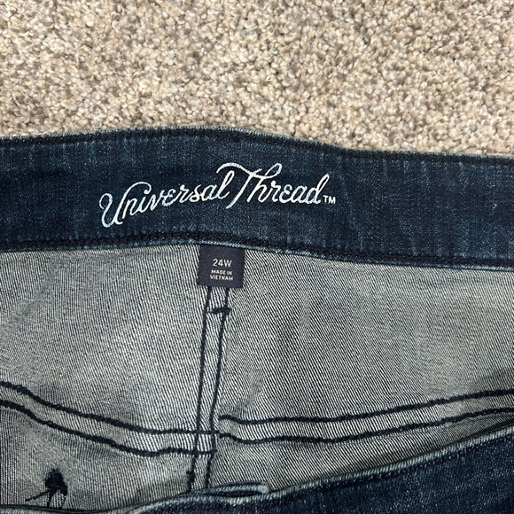 Universal Thread Dark Blue Denim Jean Shorts - Picture 3 of 3
